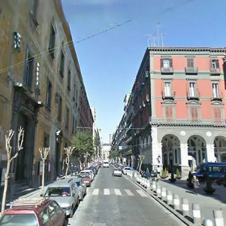 Le Sorelle Duomo Napels